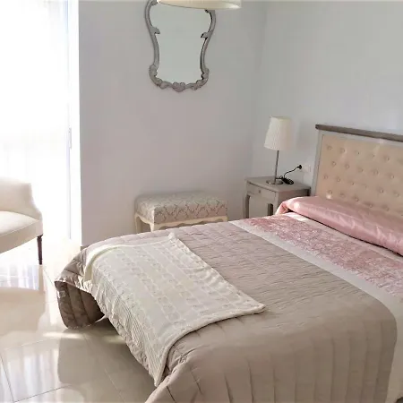 Ola Azul Beautiful Bungalow בנידורם